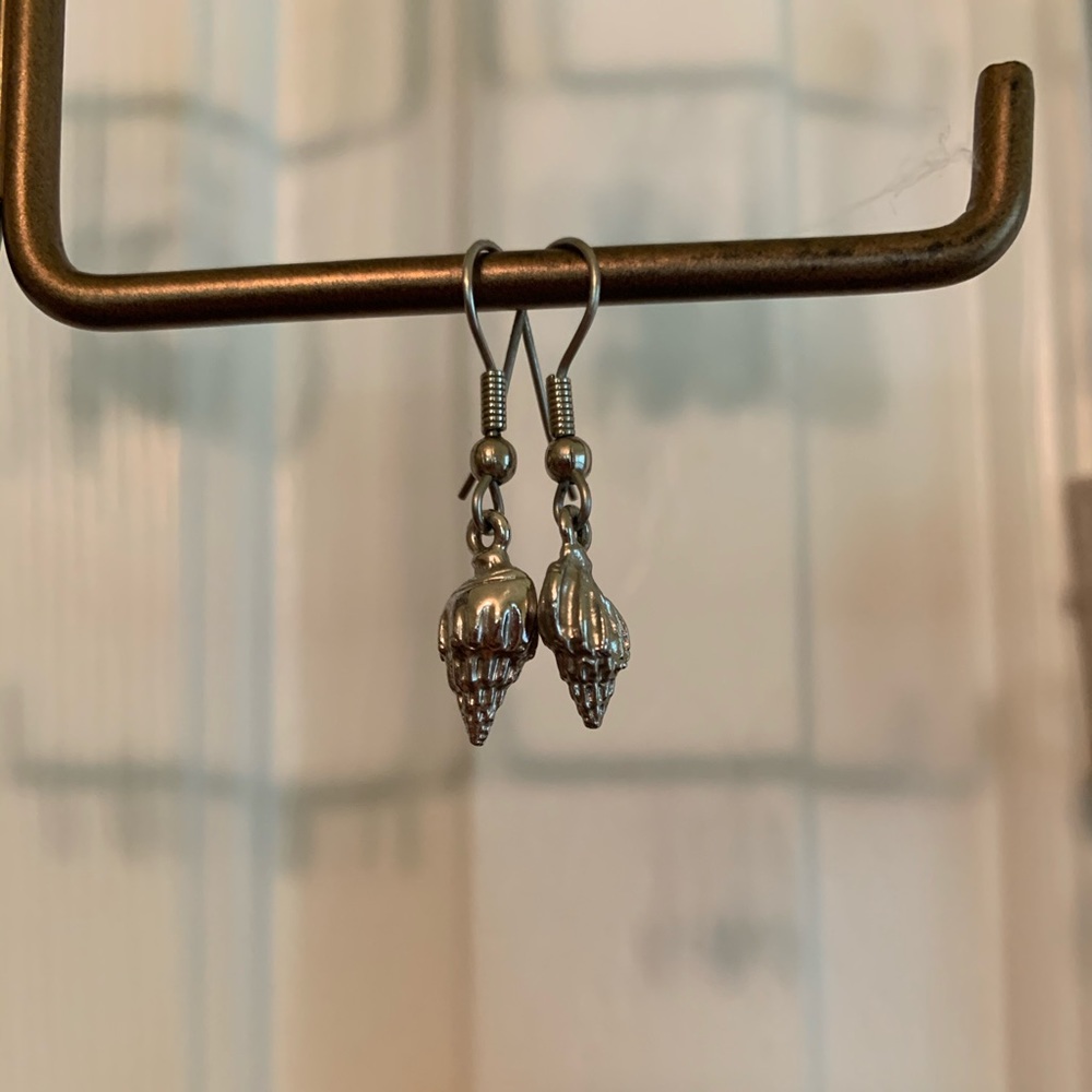 Silver shell earrings